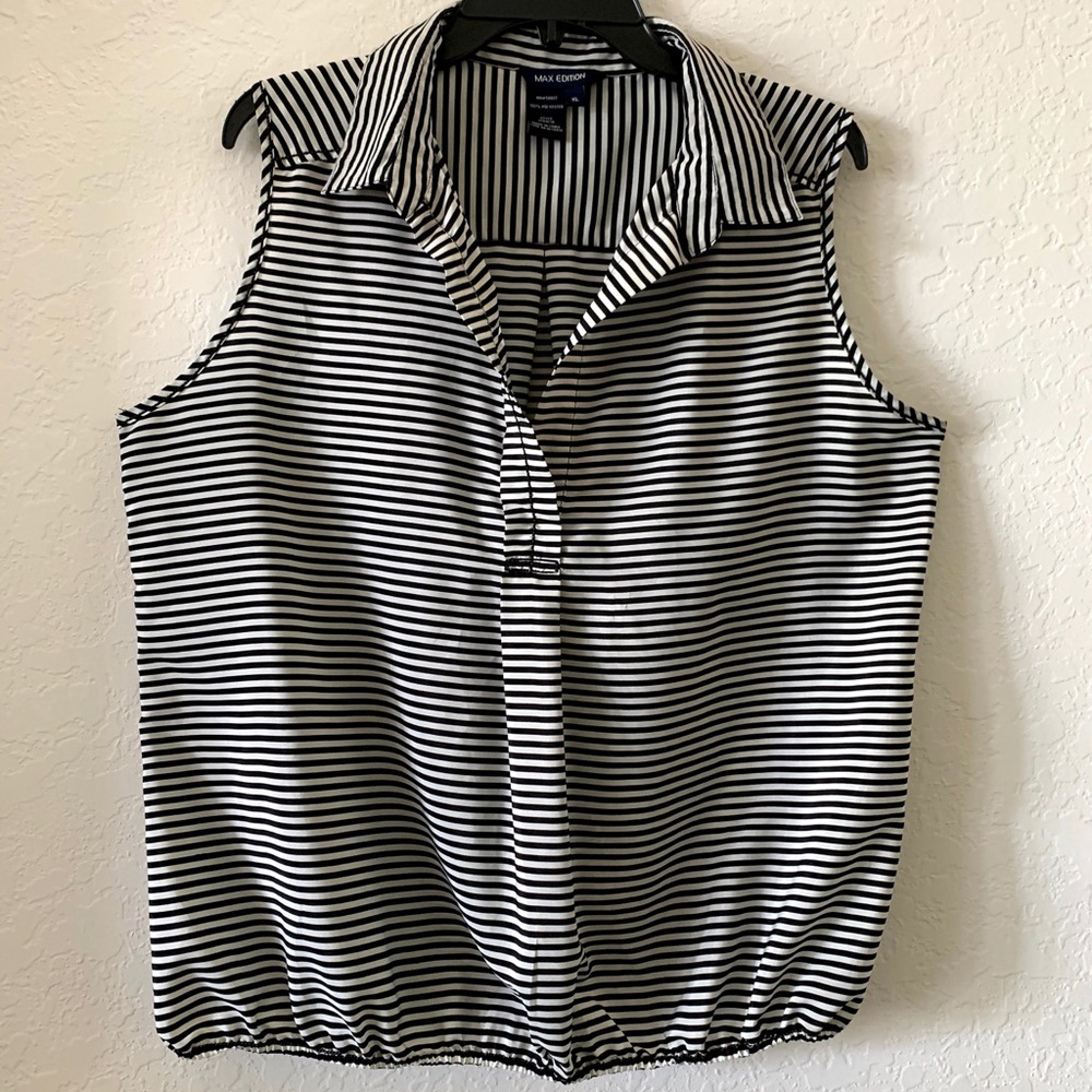 Stripes Sleeveless Blouse
